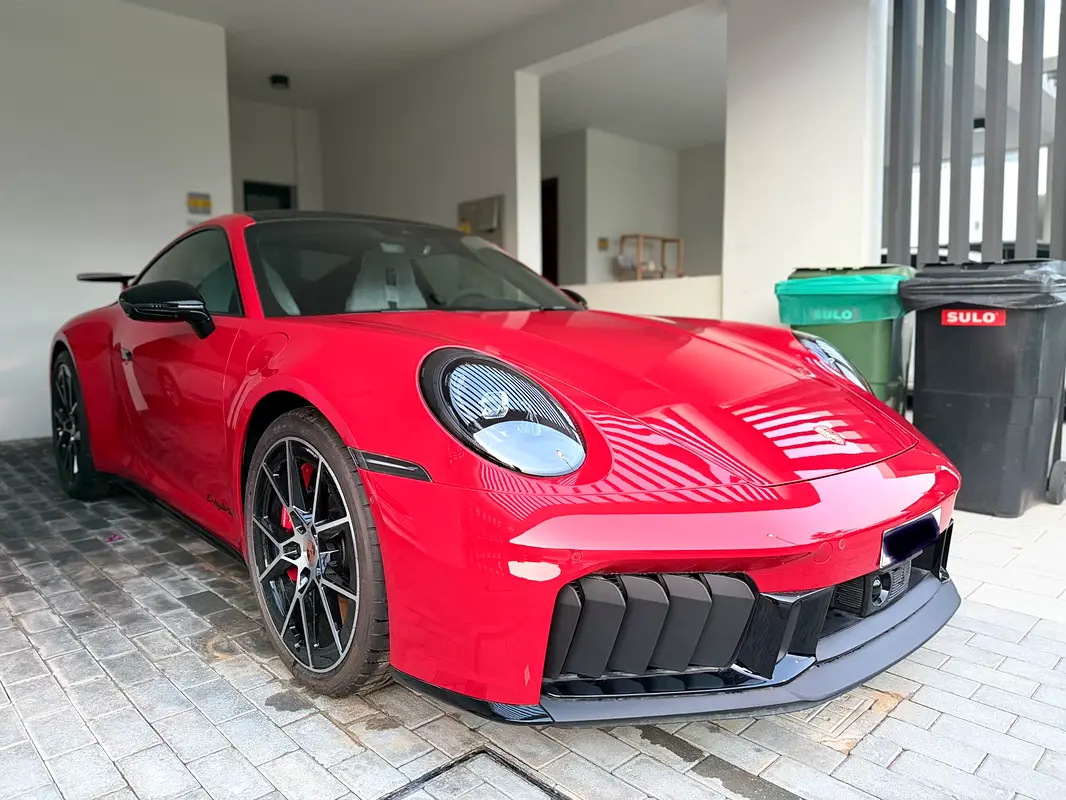 Porsche 911 2026 — photo 1 of 20