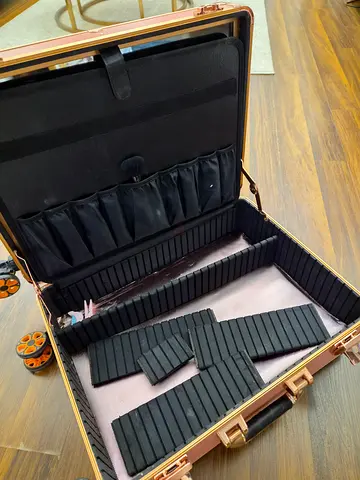 Portable Makeup Travel Bag with dividers and studio lights in built + charger for lights - New