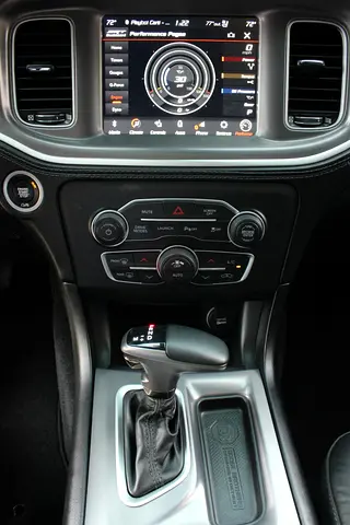 Challenger 8.4 head unit without car play OEM