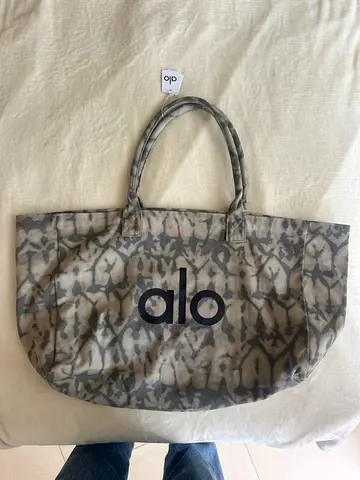 ALO Yoga canvas tote