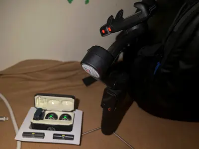 Hollyland mics m2 full kit and hohem mobile gimbal still in good condition for sale