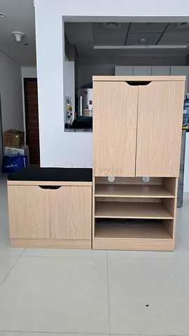 Light Wood Shoe Rack with cushioned seat. Can store up to 24 pairs of shoes