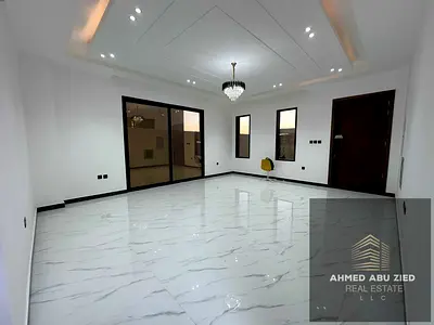 3 master bedrooms, large living room, men's majlis, spacious and equipped kitchen, 5 bathrooms, high-end finishing, maid's room, built-in wardrobes, p