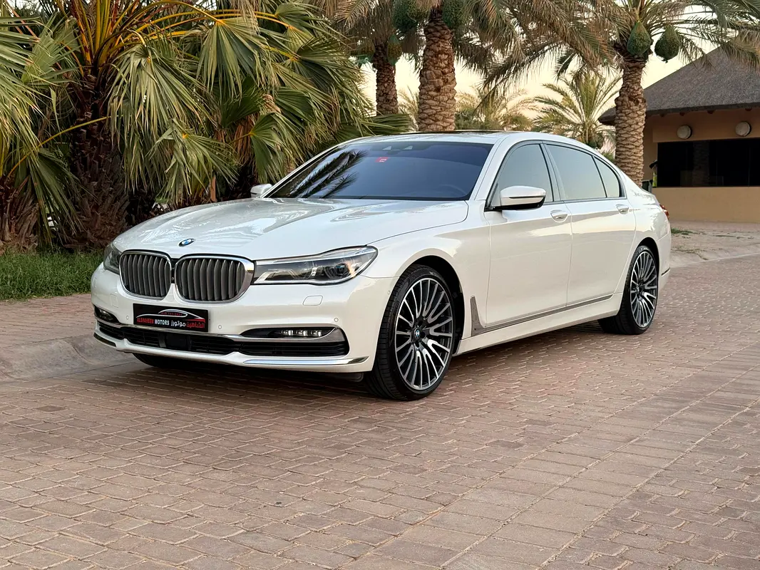 BMW 7-Series 2019 — photo 1 of 14