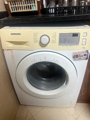 Samsung front-load washing machine, used - average working condition