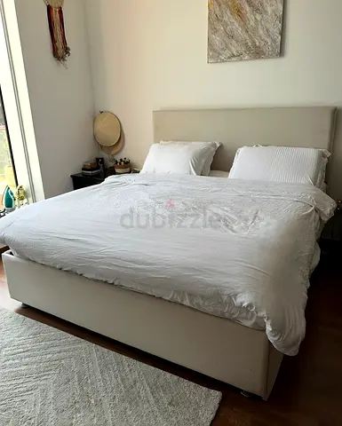 King size bed frame with one drawer (without mattress)
