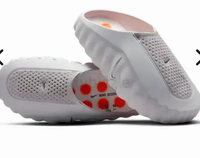 White nike minds