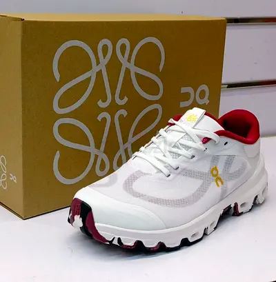 On Running Cloudtrail Mens Running Shoes - White/Maroon, Size Available