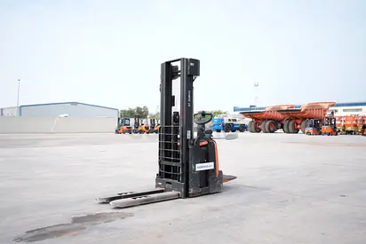 2018 Toyota Staxio SPE140 pallet stacker | 1.4 Ton | 4.8 m | CUSTOMS PAID