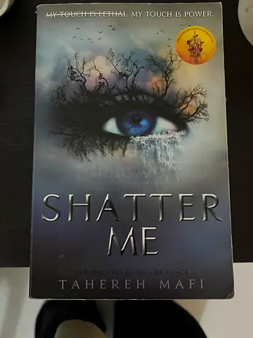 shatter me by Tahereh Mafi (hardcover/novel THE WHOLE BUNDLE EXPECT(unravel me,ignite me, believe me