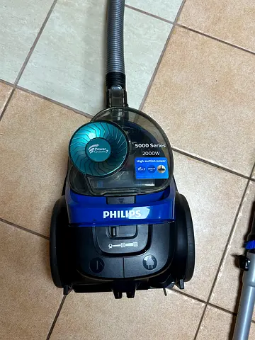 Philips vacuum cleaner 2000W