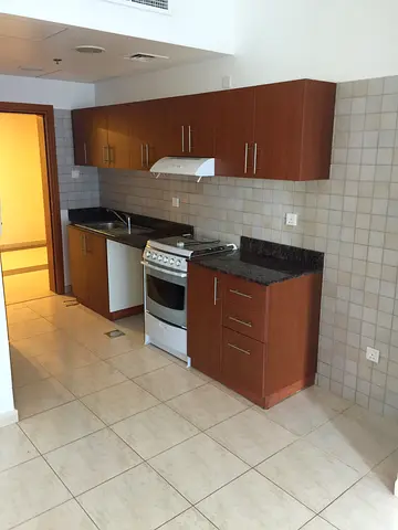 Large size studio for Sale in Skycourt