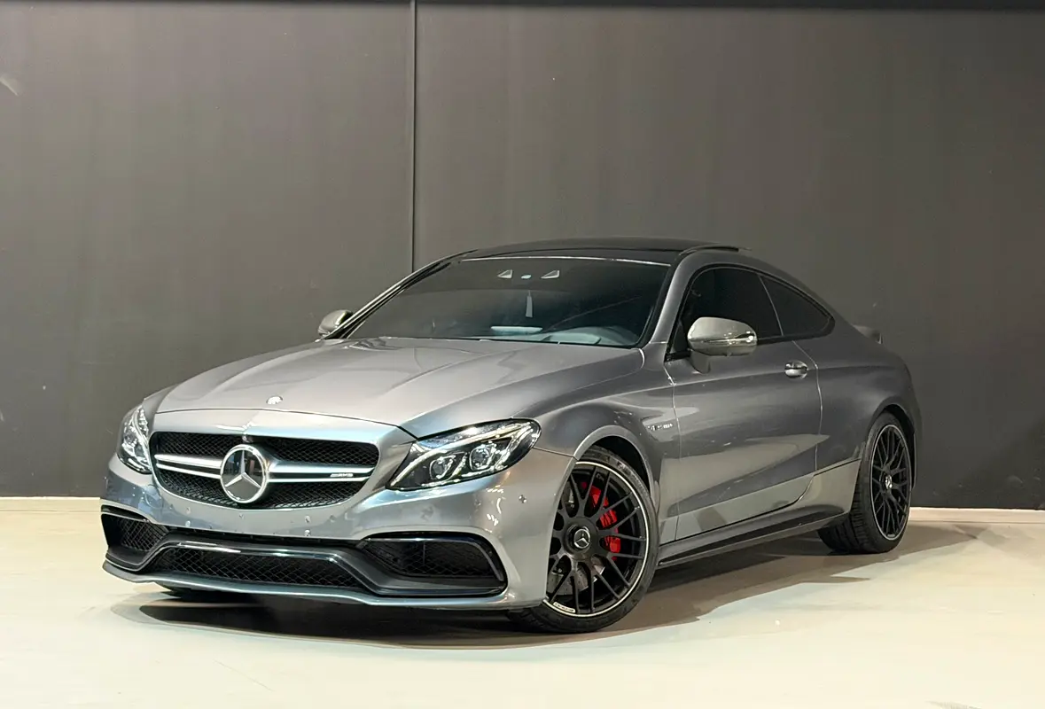 Mercedes-Benz C-Class 2017 — photo 1 of 12