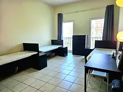 HIGH CLASS room for guys, next to metro