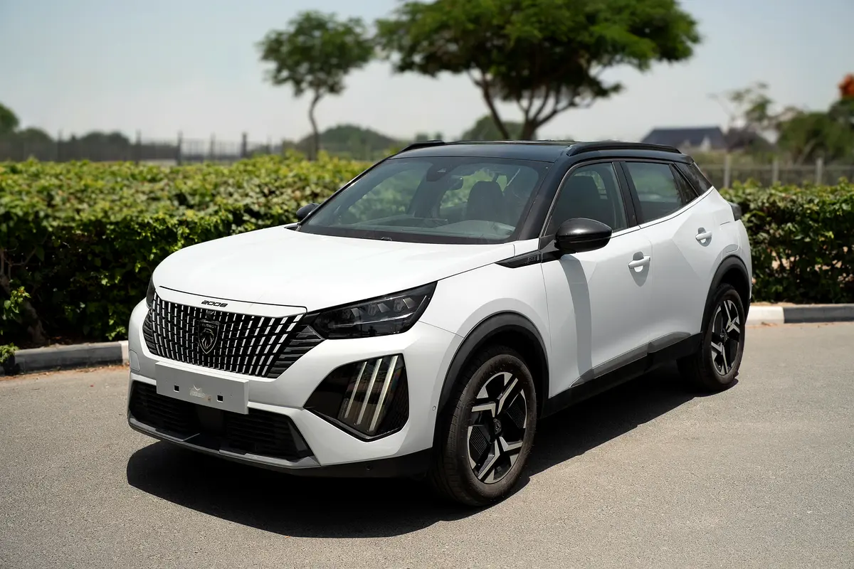 Peugeot 2008 2025 — photo 1 of 20
