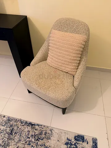 Modern Curved Accent Lounge Chair in Beige