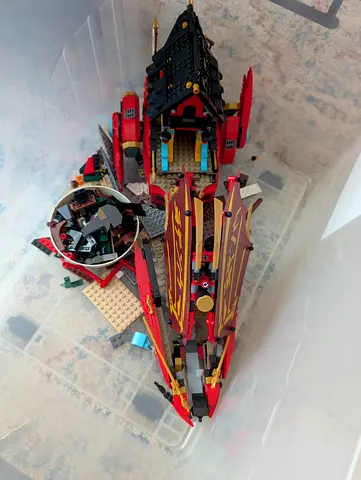 Lego Ninjago - Used red ninja-themed building ship set without minifigures - mainly assembled