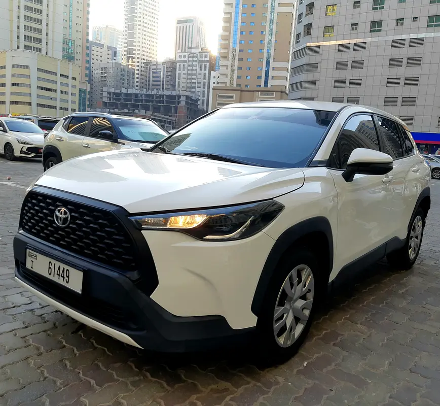 Toyota Corolla Cross 2022 — photo 1 of 18