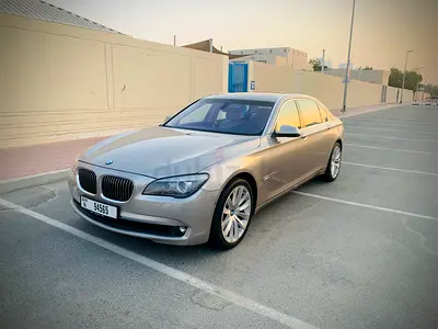 BMW 7-Series 740Li 2012 GCC Specs - LOW Mileage
