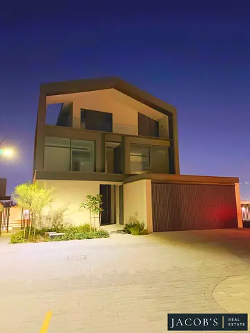 Burj Khalifa view | Private location | Large plot
