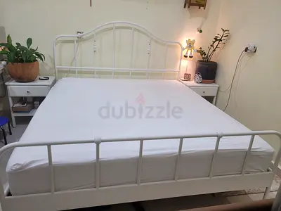 King size bed and mattress