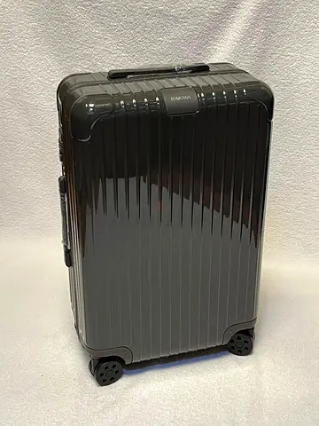 RIMOWA essential cabin suitcase in a glossy finish