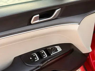 صورة 16 لـ 2023 KIA K5