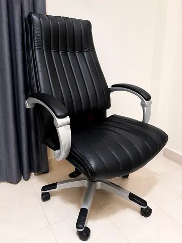 Executive Office Chair | High Back | Excellent Condition