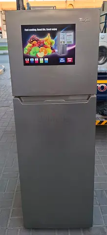 Good Choice, this brand WHIRLPOOL Refrigerator with Cooling properly, for a family