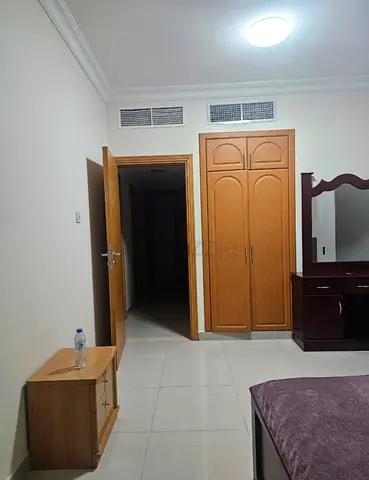Spacious and clean room for couple family. No commission.