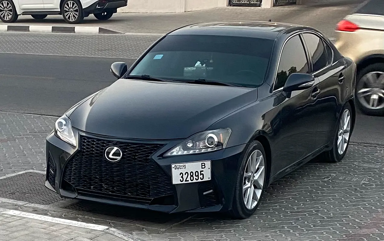 Lexus IS-Series 2011 — photo 1 of 4