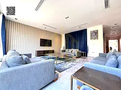 Freehold ownership, including water, electricity, and air conditioning fees. Negotiable.