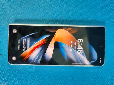 Samsung fold4 gb 512 ram 12