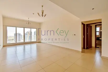 Chiller free | Bright & Spacious Corner Unit | Higher floor | Exclusive unit | Stadium Point Reside