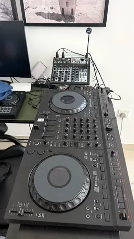 DJ controller