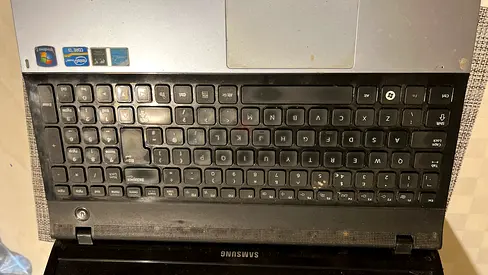 Laptop samsung model