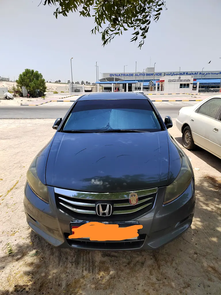 Honda Accord 2012 — photo 1 of 9