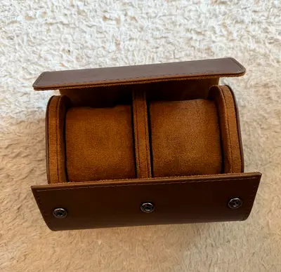 Leather watch case