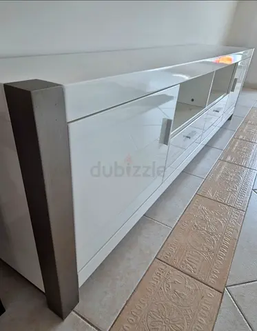 White TV Cabinet / Entertainment Unit - Low Profile, 2 Doors + 2 Drawers