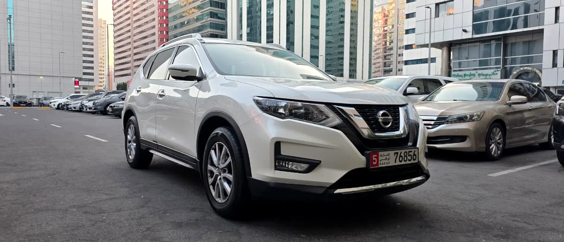 Nissan X-Trail 2018 — photo 1 of 9