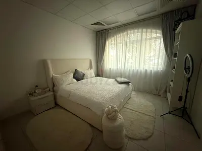 سرير للبيع