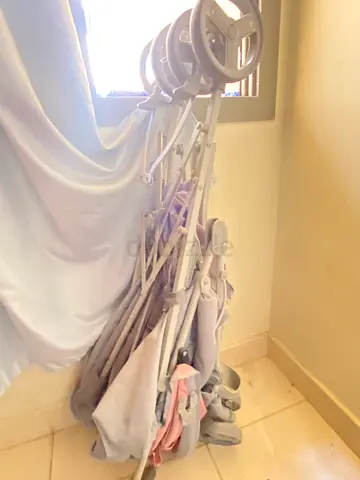 Lightweight foldable baby stroller (umbrella stroller) - used