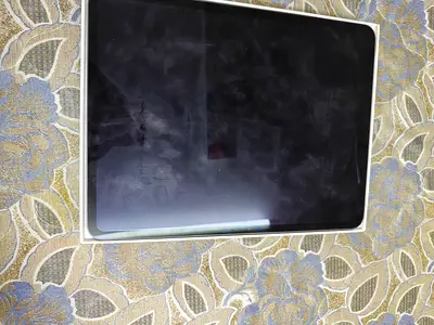 I pad pro M4 256 LLA
