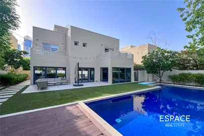 Prime Location - Well Maintained - Meadows