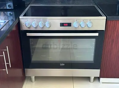 Beko 90 X 60Cm 5 Zones Ceramic Cooker Stainless Steel Color