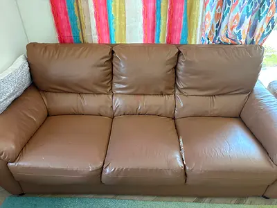 Brown 3+2+1-Seater Leather Sofa - Good Condition