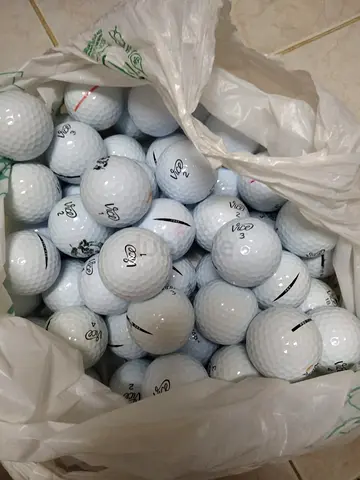 Golf balls good condition like new available