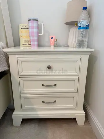 White Wooden 3-Drawer Nightstand / Bedside Table