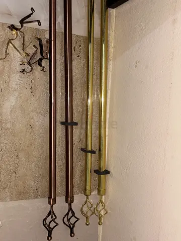 Set of metal curtain rods with decorative finials (2rod sets+ brackets)