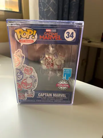 “Captain marvel special edition” Funko pop art series